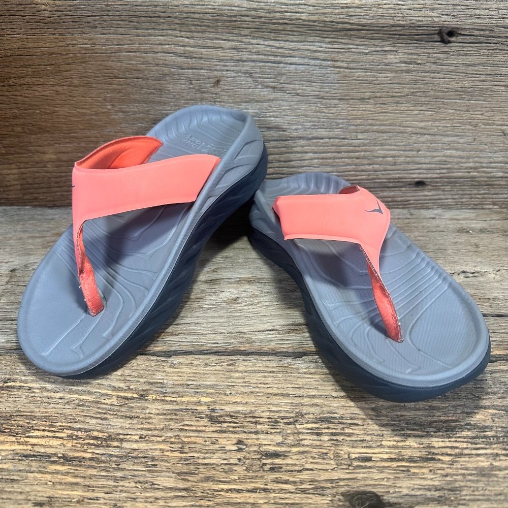 Hoka One One Recovery Flip Flops Women's Size 7 Pink/Gray